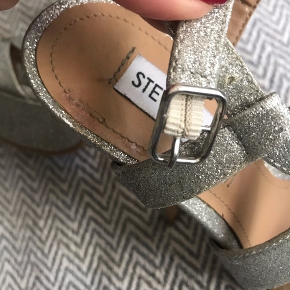 Steve Madden Uptown Silver Glitter Platform Sandals 5.5 Worn Once - Picture 15 of 16